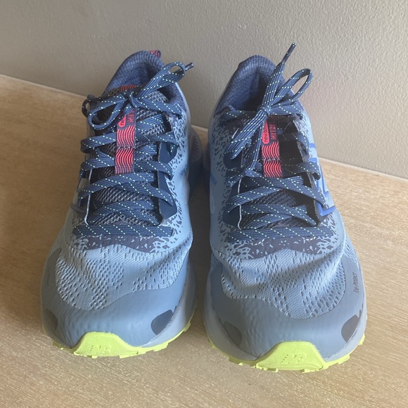 New ballots women’s sneakers. Size 6. - Picture 2 of 11